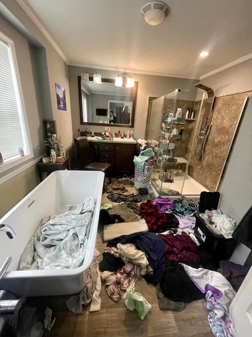 Bathroom before cleaning by Jodec Cleaners